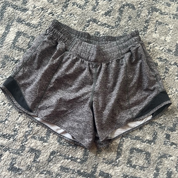 Lululemon Gray Size 8 Women’s Shorts - Picture 2 of 6